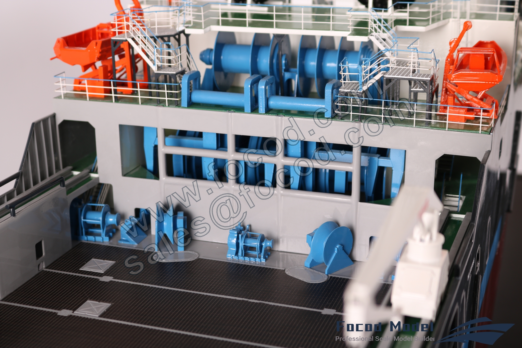 custom made model of 90m Ocean Tug of type ULSTEIN AX104